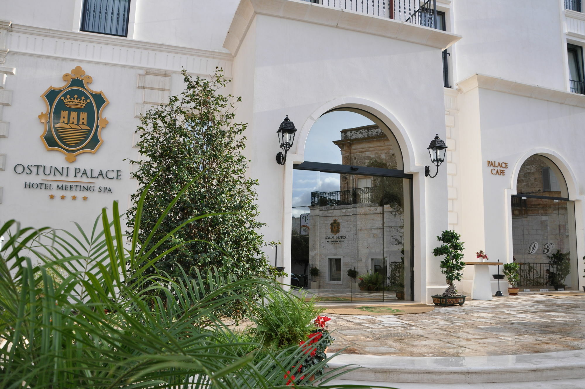 Ostuni Palace - Hotel Bistrot & Spa エクステリア 写真