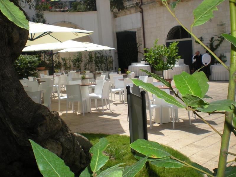 Ostuni Palace - Hotel Bistrot & Spa エクステリア 写真